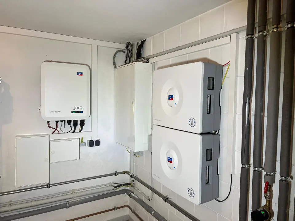 Speichertechnik im Technikraum des Berliner Projekts